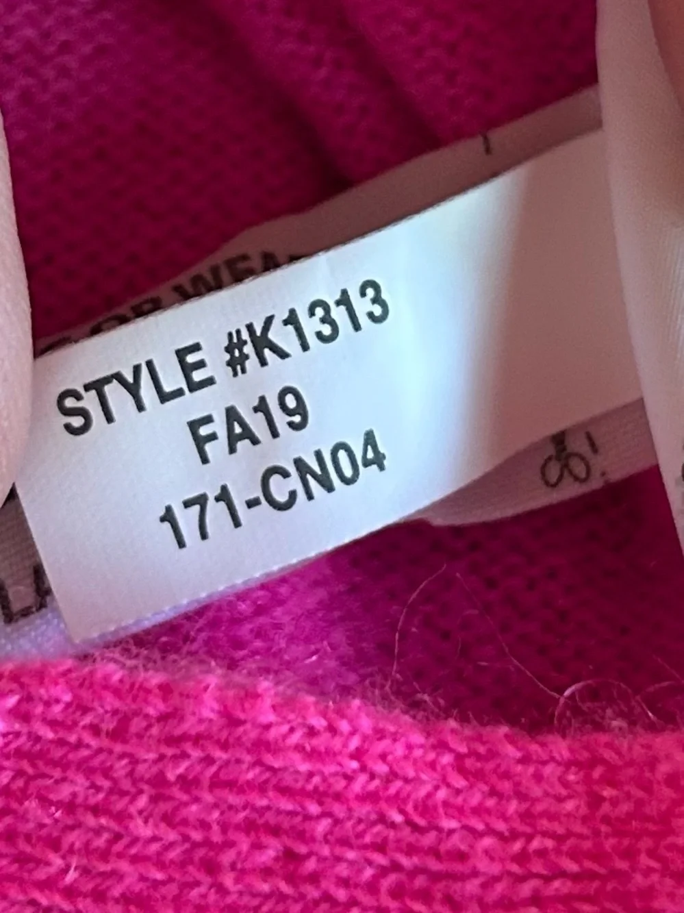 J. Crew Everyday Cashmere Sweater Size Medium Hot Pink Crewneck Style K1313